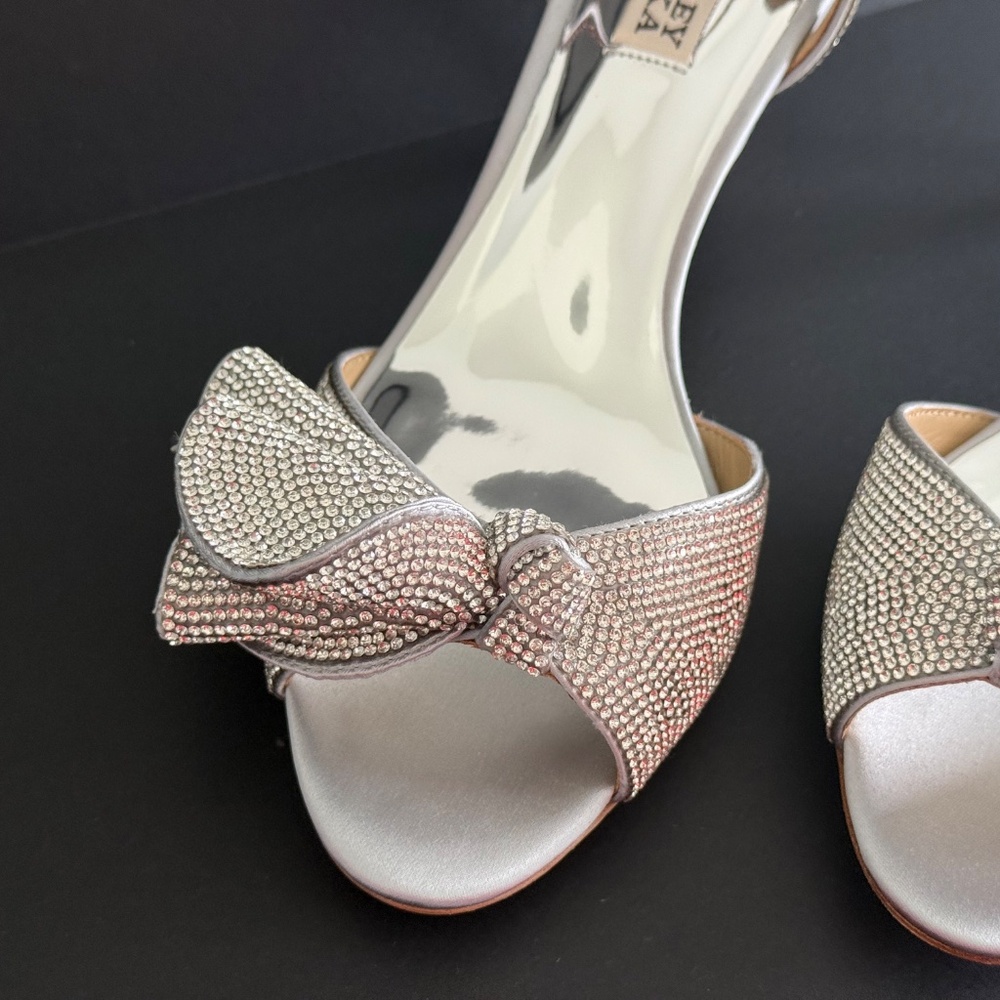 Badgley Mischka Women's Silver Remi Kitten Evening Heel‎ Sandals, NEW pick size - Picture 10 of 15